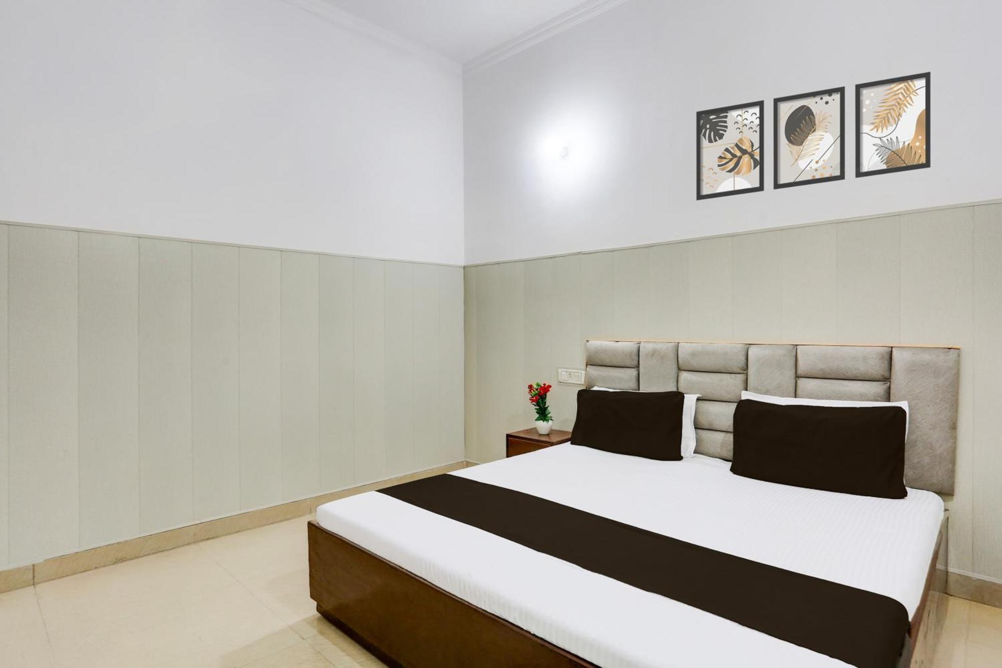 Hotel O Vk Palace Агра Екстер'єр фото