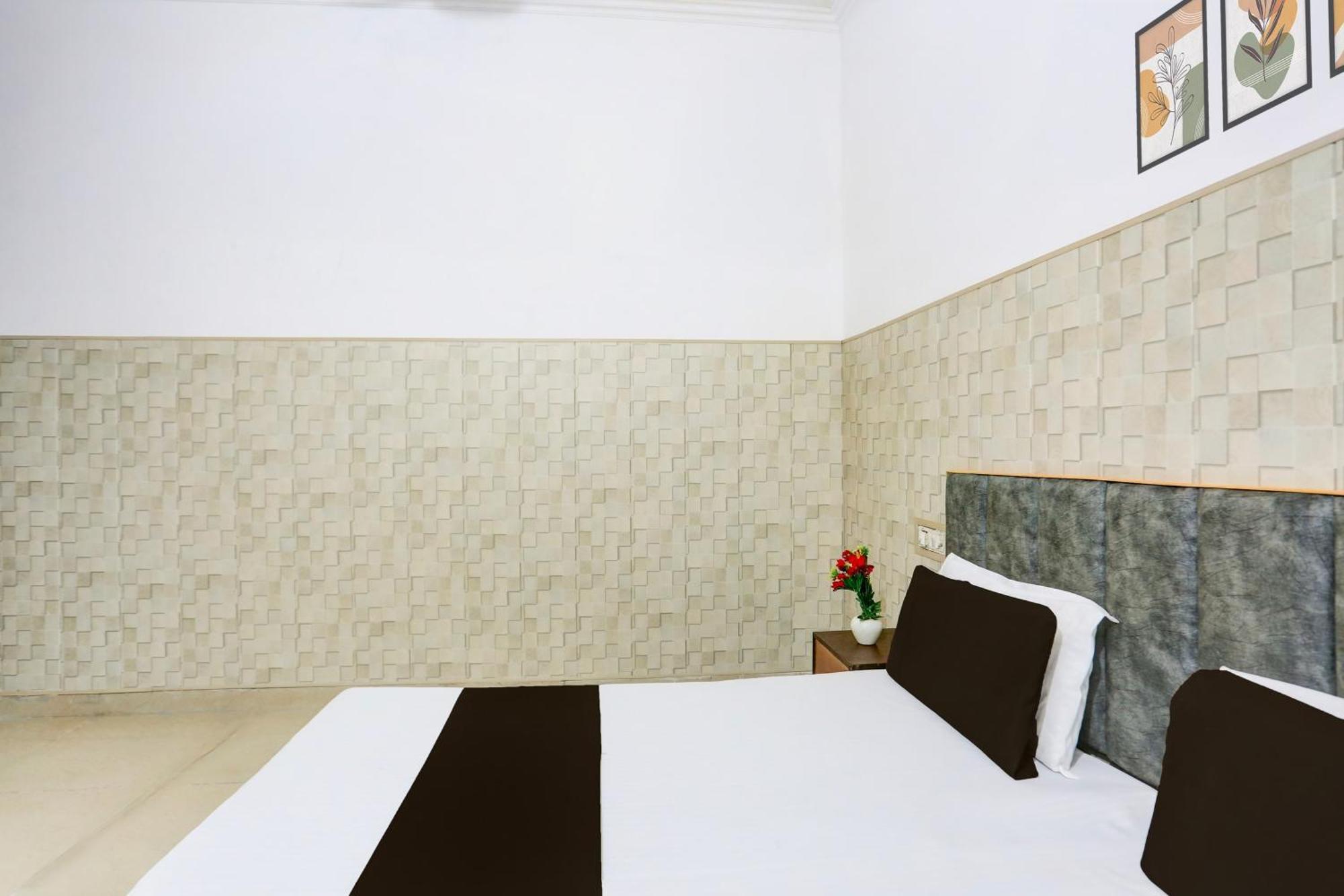 Hotel O Vk Palace Агра Екстер'єр фото