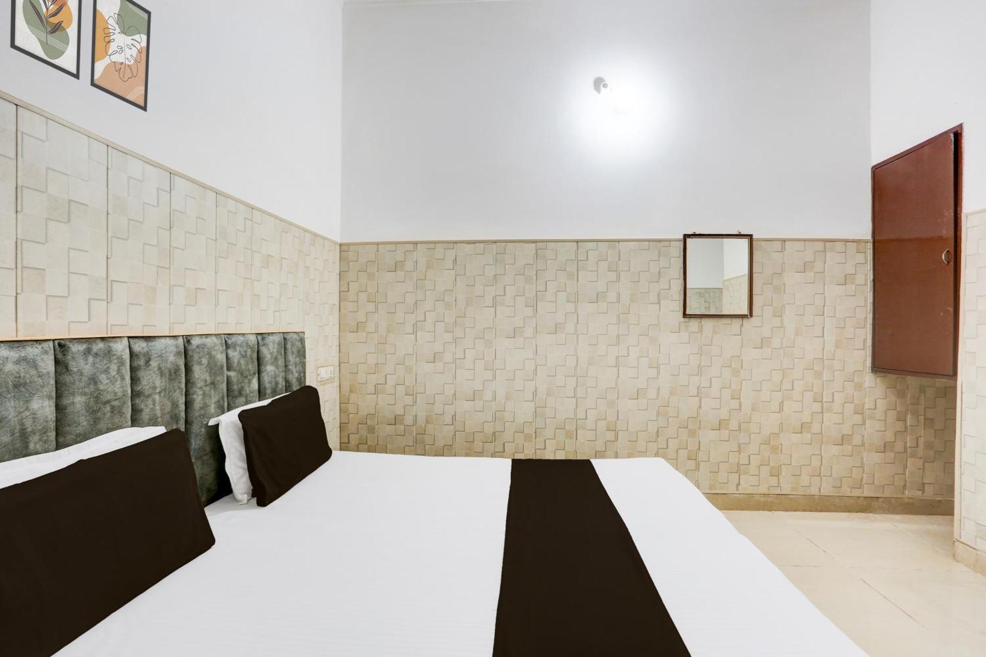 Hotel O Vk Palace Агра Екстер'єр фото