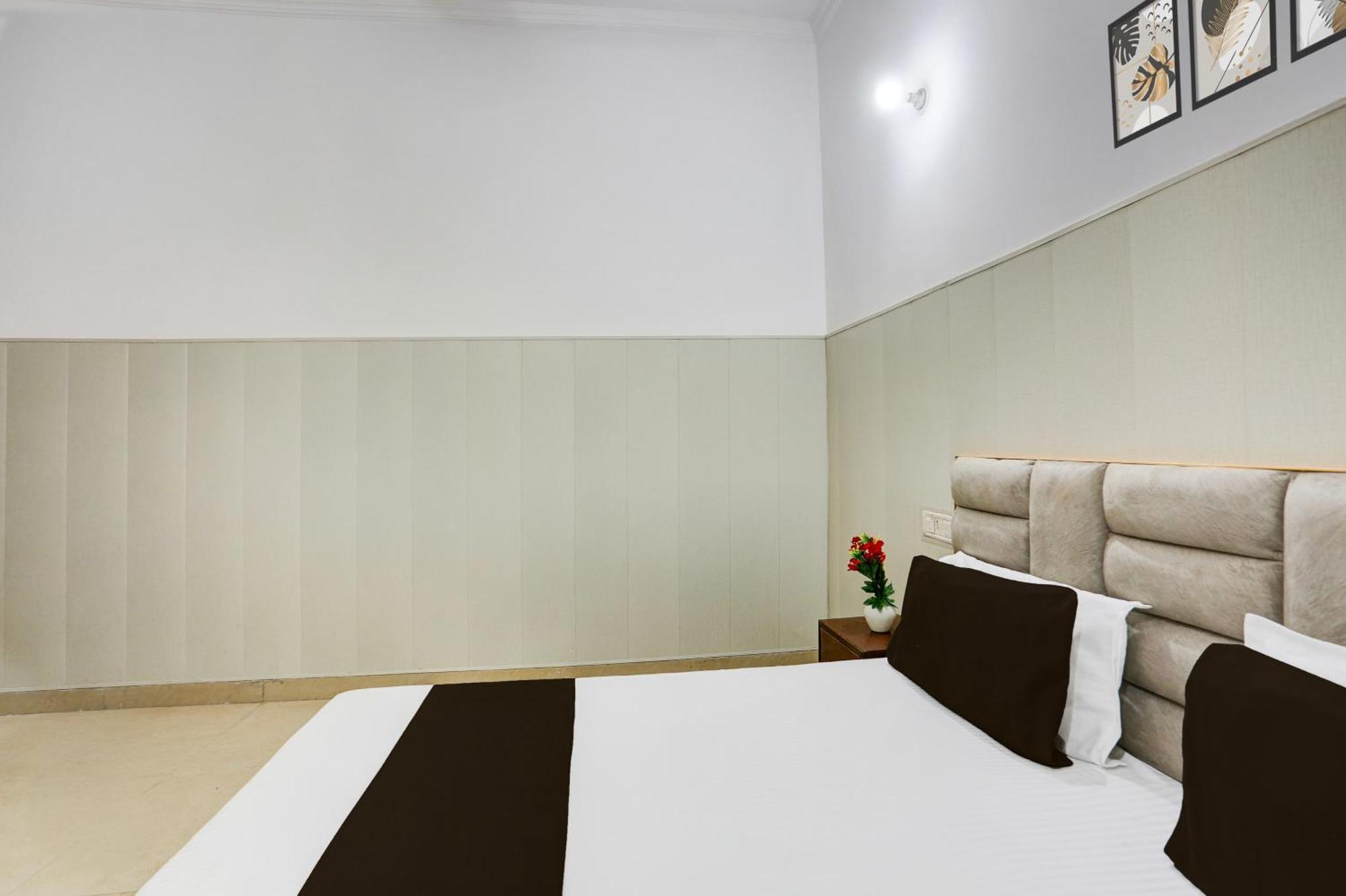 Hotel O Vk Palace Агра Екстер'єр фото